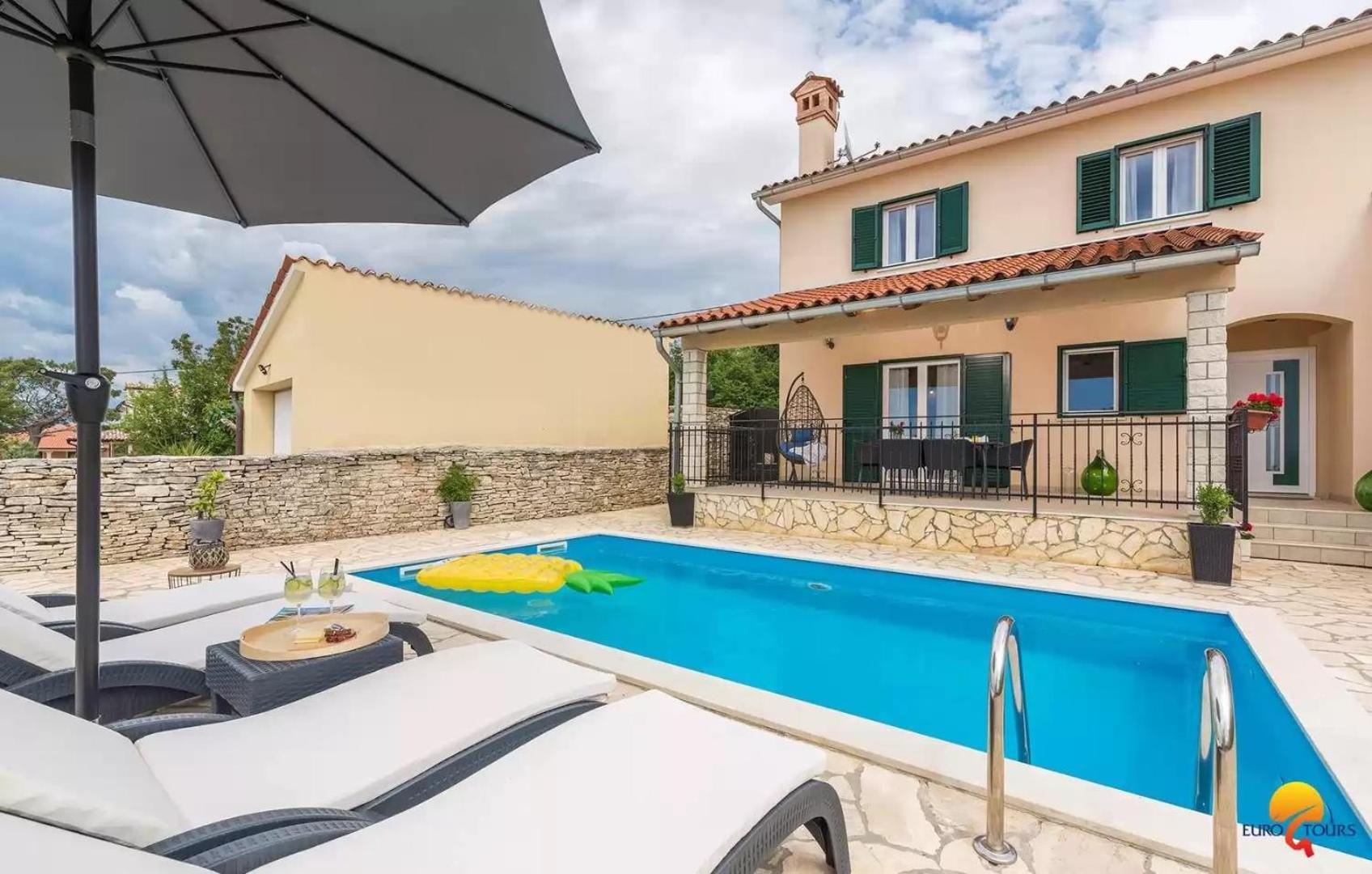Villa Grguci Kanfanar Exteriör bild