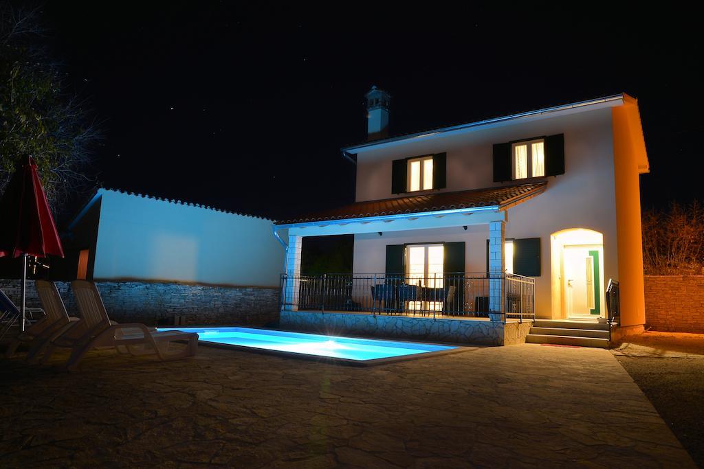 Villa Grguci Kanfanar Exteriör bild