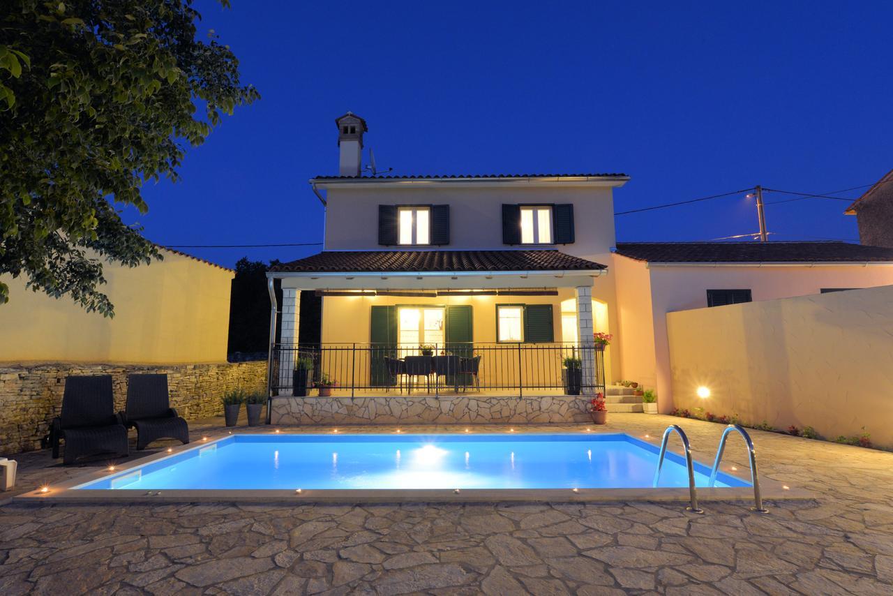 Villa Grguci Kanfanar Exteriör bild